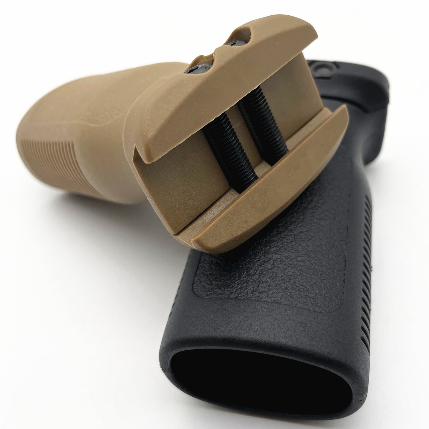 Nylon foregrip for rifles and shotguns